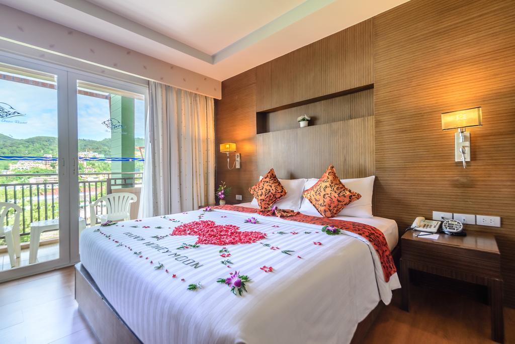 蔚蓝海洋度假酒店 Patong 外观 照片